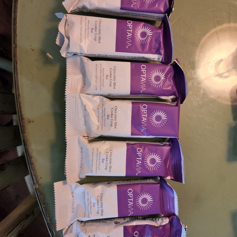 Optavia chocolate mint cookie crisp bars, un expired